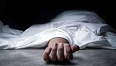 மோட்டார் சைக்கிள் மோதி கூலி தொழிலாளி பலி