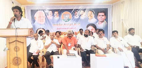 காவிரி டெல்டா பகுதிகளில் மணல் எடுப்பதை தடுத்து நிறுத்த வேண்டும்
