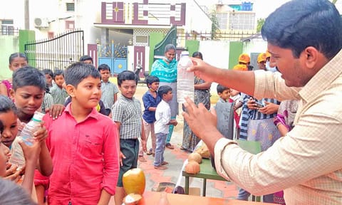 பள்ளி மாணவர்களுக்கு டெங்கு, மலேரியா விழப்புணர்வு