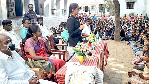 விழிப்புணர்வு கூட்டம் நடந்தது.