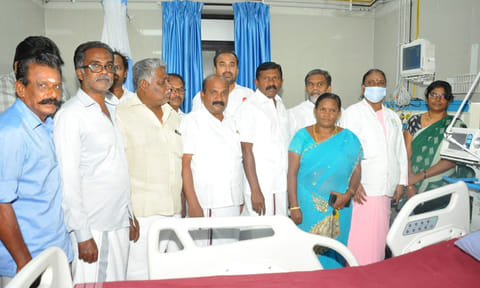  தீவிர சிகிச்சை பிரிவு  தொடக்க நிகழ்ச்சியில் கலந்து கொண்டவர்கள். 