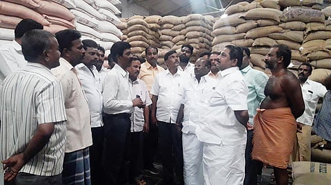 நுகர் பொருள் கிட்டங்கியில் எம்.எல்.ஏ. ஆய்வு