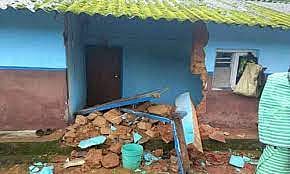 பந்தலூரில் மழையால் வீடு இடிந்து சேதம்