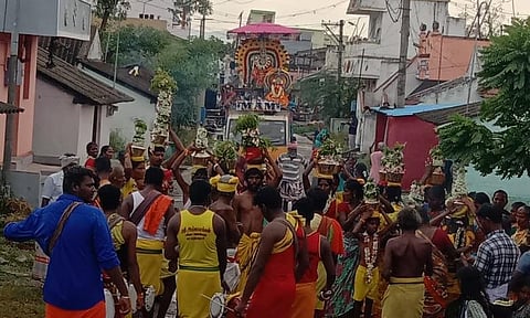 மாரியம்மன் கோவில் பால்குட திருவிழா