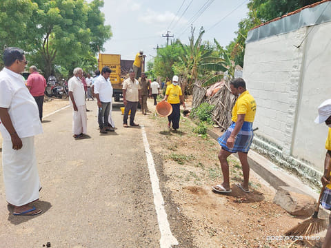 தொட்டியம் கொசவம்பட்டியில் தீவிர தூய்மை பணி