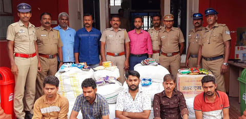 கருமத்தம்பட்டியில் குட்கா விற்ற 5 பேர் கைது