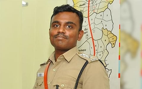 புளியங்குடி டி.எஸ்.பி. அசோக்.