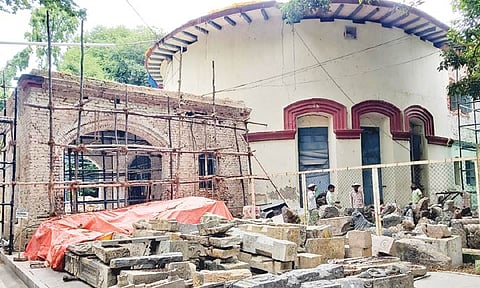 சென்னையில் பழமையான எழும்பூர் மியூசியத்தில் சீரமைப்பு பணிகள் மும்முரம்