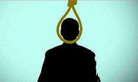 வாலிபர் தூக்கு போட்டு தற்கொலை