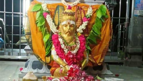 சிறப்பு யாக வேள்வியை முன்னிட்டுசக்கரப்பட்டிசித்தர் சிறப்பு அலங்காரத்தில் இருந்தபோது எடுத்த படம்.