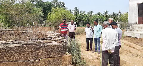 சிவன் கோவிலில் வரலாற்று ஆராய்ச்சியாளர்கள் ஆய்வு