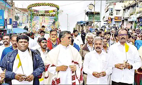 கொடைக்கானல் புனித சலேத் அன்னை ஆலய திருவிழா கொடியேற்றத்துடன் தொடங்கியது