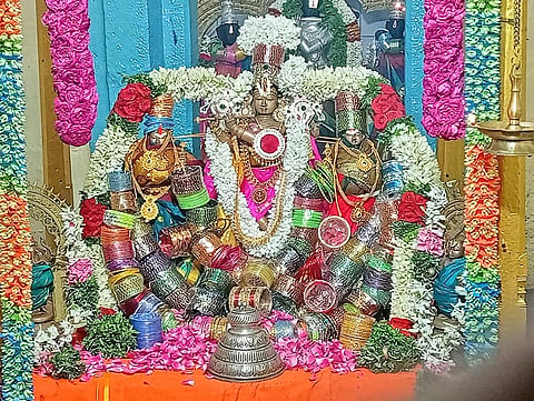 கீழப்பாவூர்  கிருஷ்ணன் கோவிலில் ஆடிப்பூரம் விழா