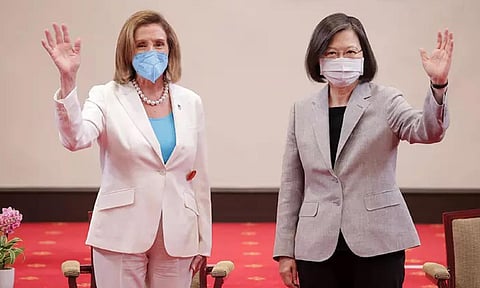 தைவான் அதிபருடன் நான்சி பெலோசி