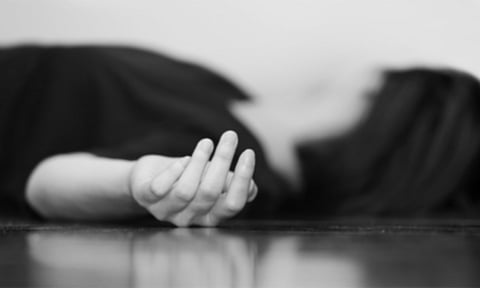 பள்ளி மாணவி தற்கொலை முயற்சி- விடுதி வார்டன் மீது வழக்கு போலீசார் நடவடிக்கை