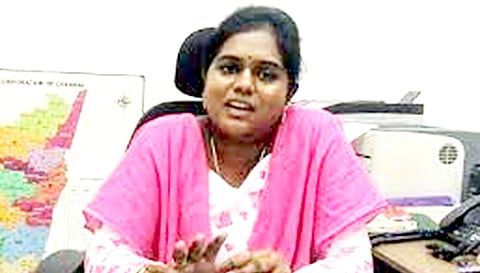 கலெக்டர் லலிதா.