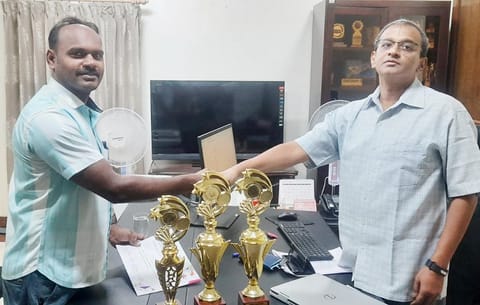 பேட்மிட்டன் போட்டியில் ெரயில்வே வீரர் சாதனை