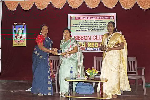 விழாவில் கலந்து கொண்டவர்களை படத்தில் காணலாம்.