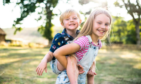 சகோதரி எனும் இரண்டாவது 'தாய்'