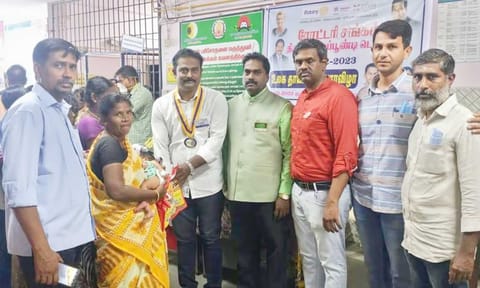 ஊட்டச்சத்து உணவு பொருட்கள் வழங்கப்பட்டது.