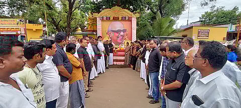 வடவள்ளியில் கருணாநிதி படத்துக்கு மரியாதை