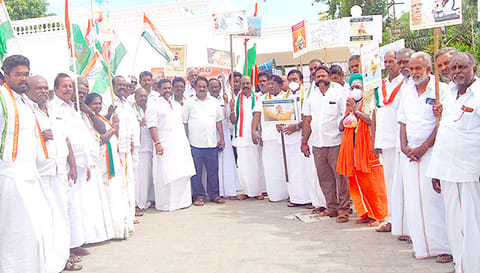 தஞ்சாவூர் தெற்கு மாவட்ட காங்கிரஸ் சார்பாக பிரச்சார நடைபயணம்.