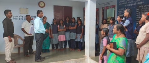 திருச்சியில் அரசு மாணவர் விடுதிகளில் உதவி கலெக்டர் ஆய்வு