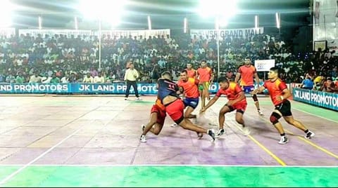 கபடி போட்டி நடந்தபோது எடுத்த படம்.