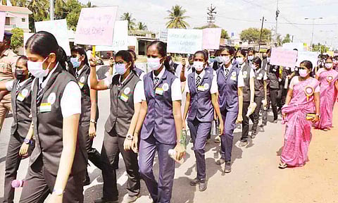 பேரணி நடைபற்ற காட்சி.