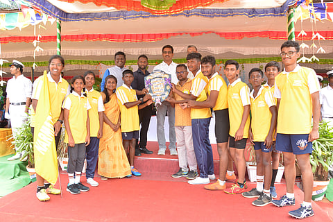 சர்வதேச போட்டிகளில் வெற்றி பெற மாணவர்கள் முயற்சி செய்ய வேண்டும்