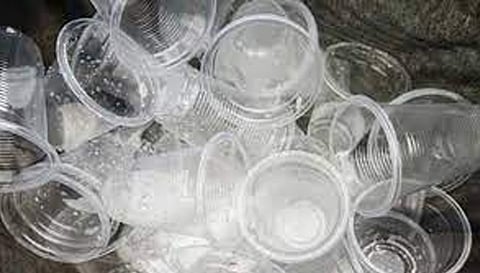 சேலத்தில் பிளாஸ்டிக் கப் தயாரித்த ஆலையின் மின் இணைப்பு துண்டிப்பு அதிகாரிகள் நடவடிக்கை