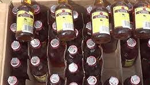 சேலம் சந்தைபேட்டை அரசு மதுபான பாரில்  123 பாட்டில்கள் பறிமுதல்