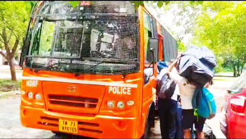 பேரிடர் மீட்பு படையினர் கேரளா விரைந்தனர்