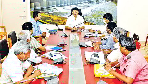 அமைச்சர் அன்பில்மகேஸ் பொய்யாெமாழி தலைமையில் முன்னேற்பாடு பணிகள் குறித்த ஆய்வு கூட்டம் நடந்தது.