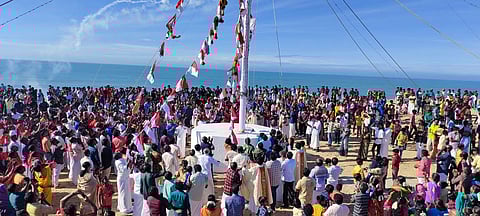 திருச்சிலுவை நாதர் ஆலயத்தில் மகிமை பெருந்திருவிழா கொடியேற்றம் நடைபெற்றபோது எடுத்தபடம்.