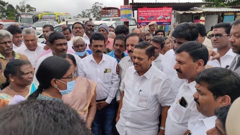 கோத்தகிரியில்     வியாபாரிகளுக்கு பாதிப்பு இல்லாத வகையில் புதிய உழவர் சந்தை