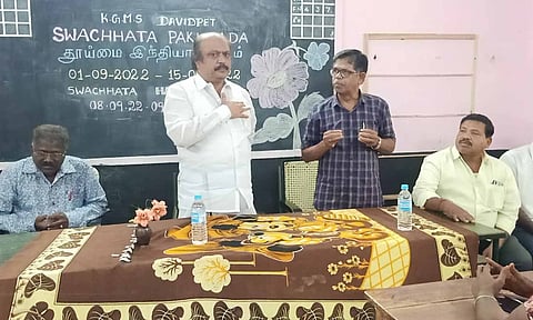 ஆலோசனை கூட்டத்தில் அனிபால் கென்னடி எம்.எல்.ஏ. பேசிய காட்சி.