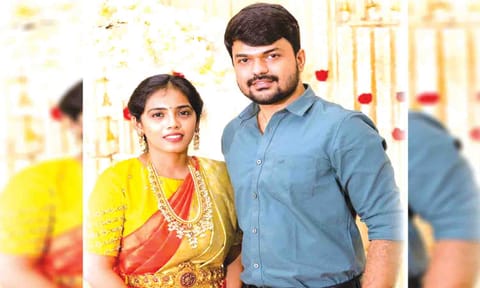 மணமக்கள் விந்தியா-பிரவீன்.