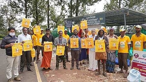 ஓவேலி பேரூராட்சியில்  தூய்மை நகரங்களுக்கான விழிப்புணர்வு