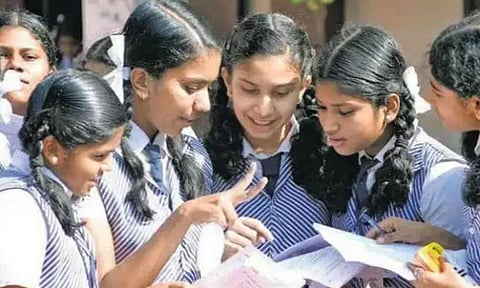விடுமுறை நாட்களில் மாணவர்களுக்கு சிறப்பு வகுப்பு... அமைச்சரின் அறிவுறுத்தலுக்கு மாறாக வெளியான அறிவிப்பு