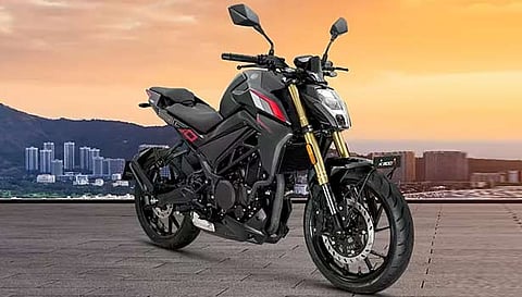 கீவே K300 N மற்றும் K300 R மோட்டார்சைக்கிள்கள் இந்தியாவில் அறிமுகம்