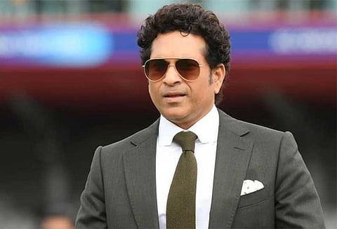 சச்சின் டெண்டுல்கர் 
