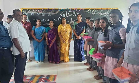 முதன்மை கல்வி அலுவலர் தொடங்கி வைத்தார்.