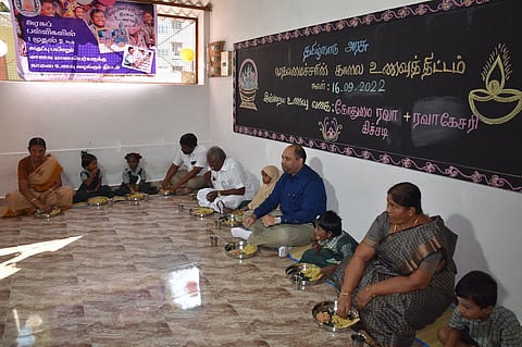 64 பள்ளிகளில் காலை உணவு திட்டம் தொடங்கியது