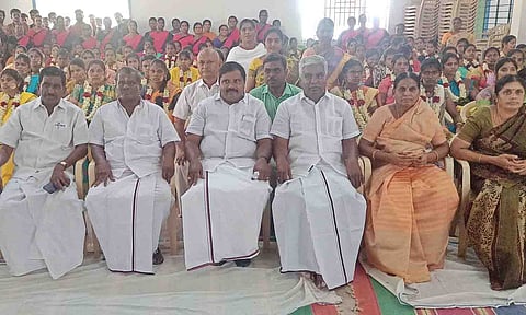 சமுதாய வளைகாப்பு நிகழ்ச்சி.