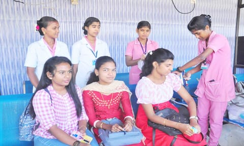 குமரி மாவட்டத்தில் இன்று 1400 இடங்களில் சிறப்பு கொரோனா தடுப்பூசி முகாம்