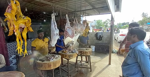 இறைச்சி, மீன் கடைகள் வெறிச்சோடியது