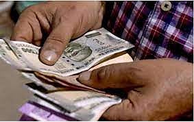 இருசக்கர வாகன நிறுத்துமிடங்களில் கூடுதல் கட்டணம் வசூலிப்பு