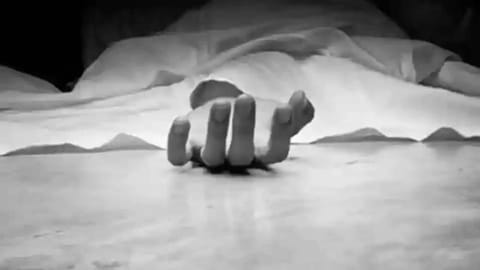 வாய்க்காலில் பிளஸ்-2 மாணவன் உடல் பிணமாக மீட்பு