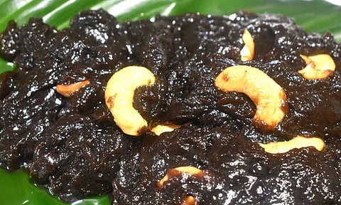 தீபாவளி பண்டிகைக்கு ஆவின் இனிப்புகள் ரூ.200 கோடிக்கு விற்பனை செய்ய இலக்கு- அமைச்சர் நாசர்